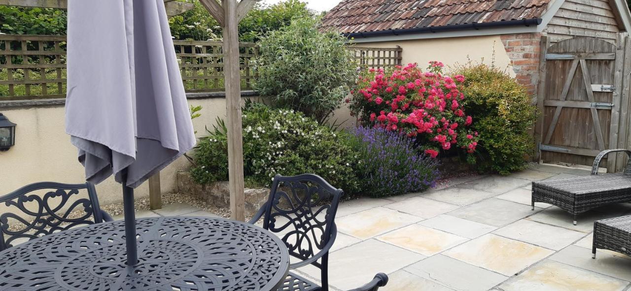 Pear Tree Cottages Wedmore エクステリア 写真