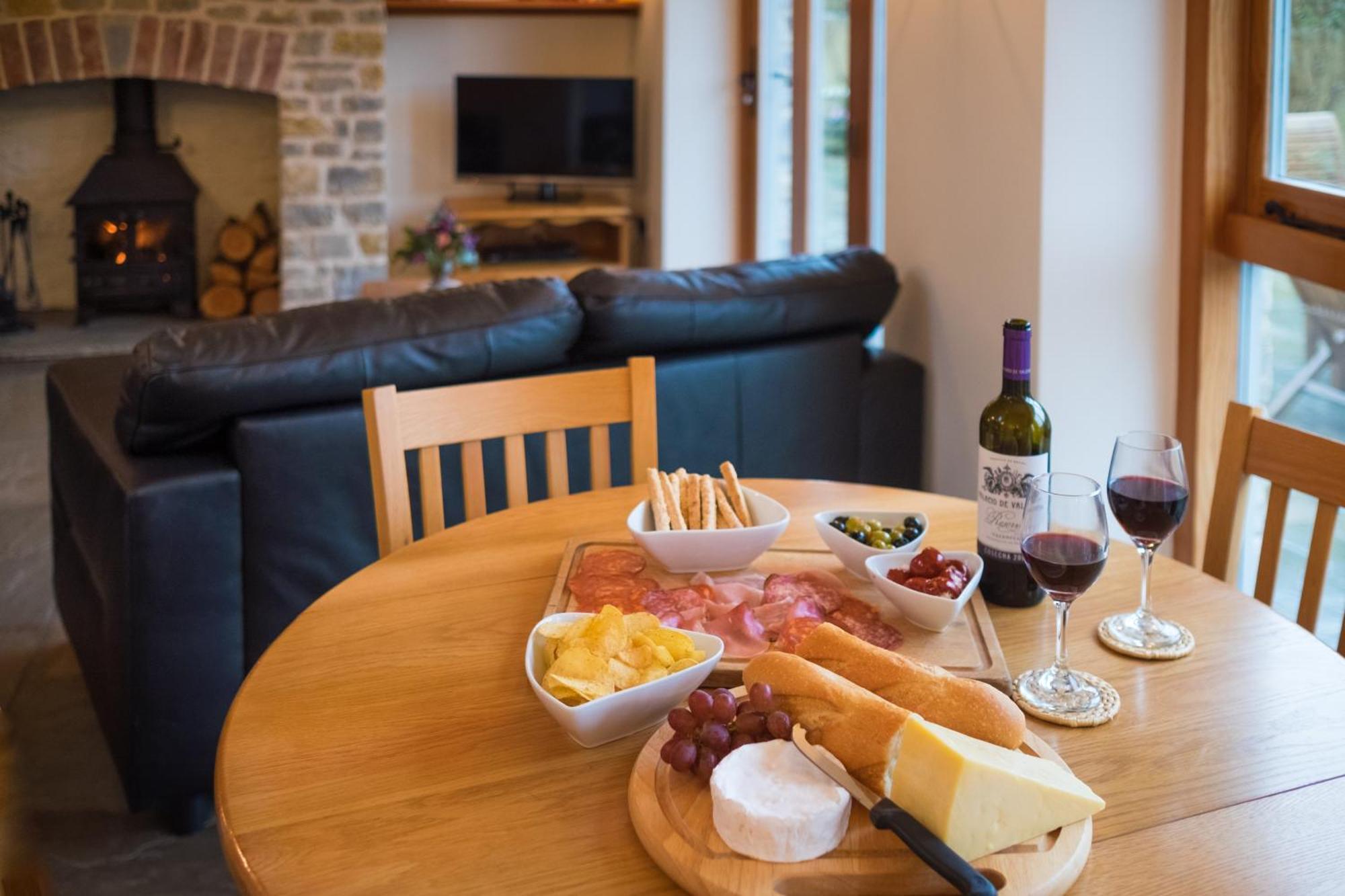 Pear Tree Cottages Wedmore エクステリア 写真